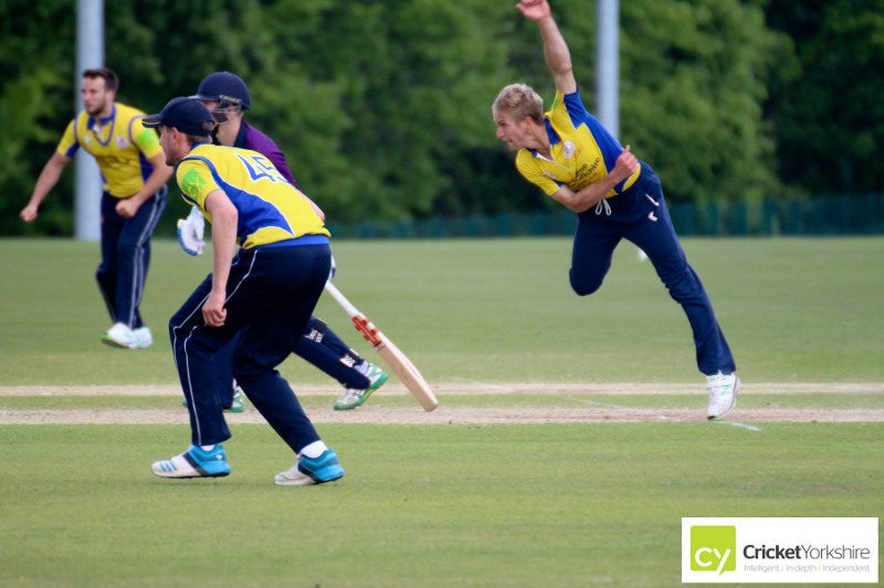 Harry Rouse bowls for Leeds Bradford MCCU