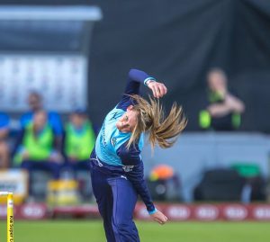 helen fenby bowls for yorkshire diamonds